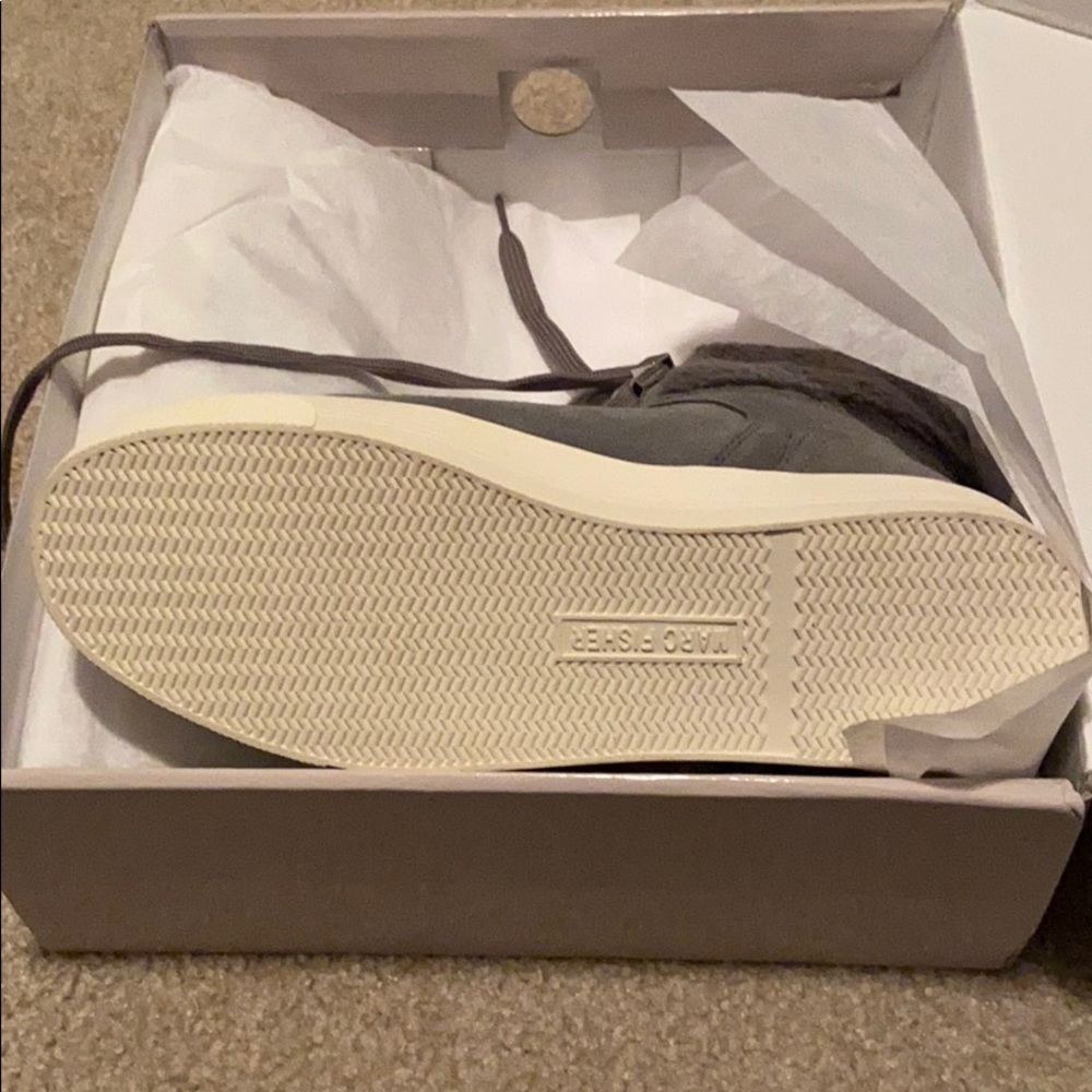 New in box - Picture 3 of 3